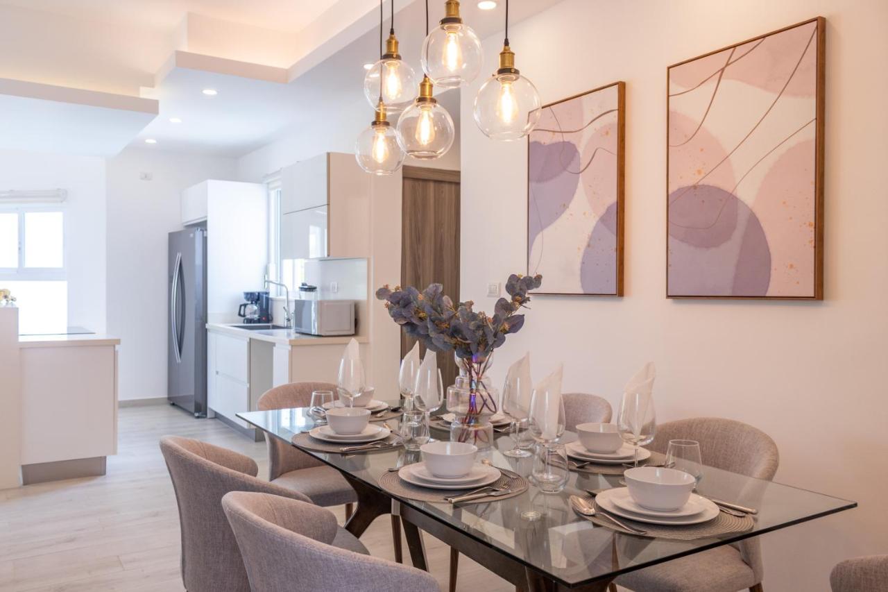 Family Getaway Apartment - Right On The Beach 푼타 카나 외부 사진