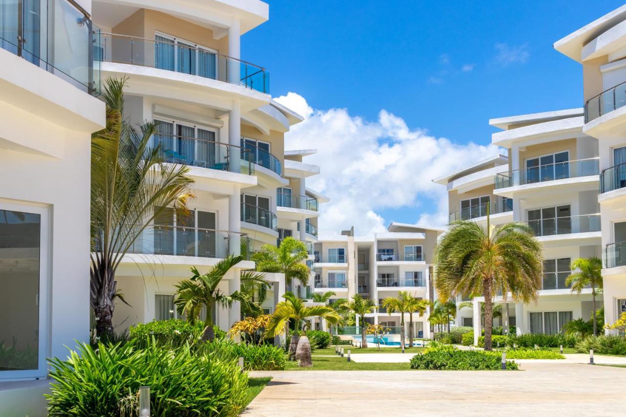 Family Getaway Apartment - Right On The Beach 푼타 카나 외부 사진