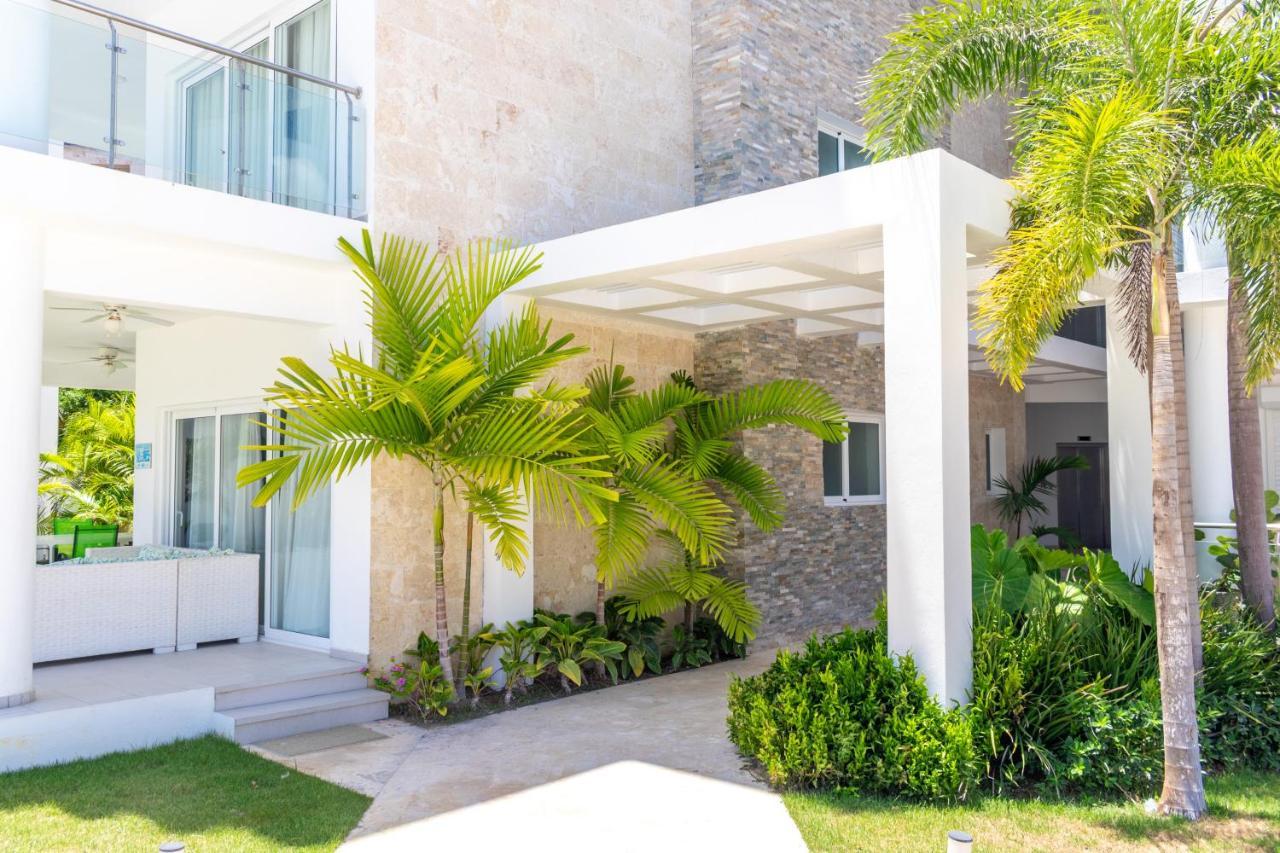 Family Getaway Apartment - Right On The Beach 푼타 카나 외부 사진